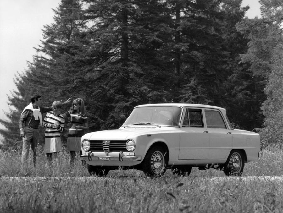  Alfa Romeo Giulia 1300 ti (105.39) 1967 года  (фото 5 из 7)